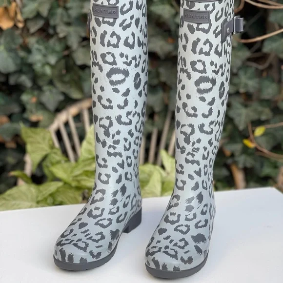 SOLD HUNTER BOOTS ⭐️ - Picture 6 of 8